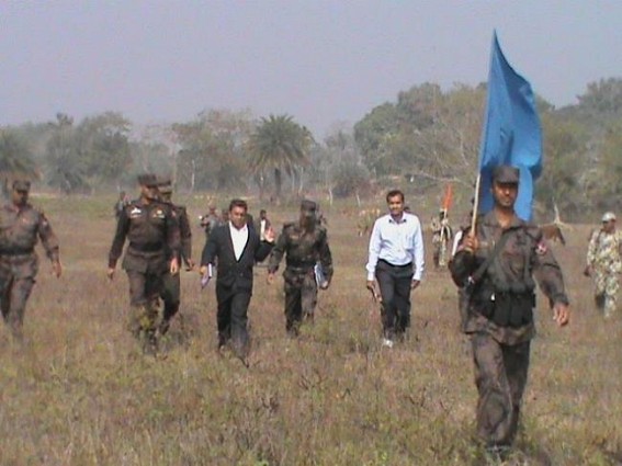 Muhuri Char issue : Badal sent letter to Centre to resolve the issue of border, asks to re-demarcate Belonia Indo-Bangla border land as per 2011 Manmohan-Hasina deal Muhuri Char issue : Badal sent letter to Centre to resolve the issue of border, asks to re-demarcate Belonia Indo-Bangla border land as per 2011 Manmohan-Hasina deal